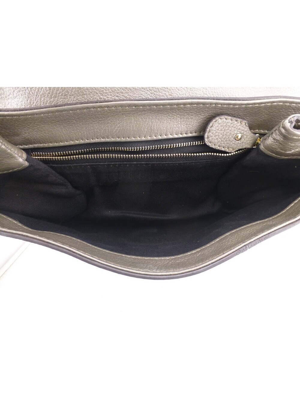 Chloé Metallic Gray Grained Leather Clutch Bag with Gold-Tone Turn Lock & DustF3 - Picture 10 of 15